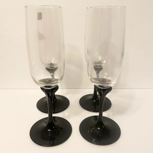 •Vintage• Arcopal France Veronese Claw Stemmed Champagne Flutes